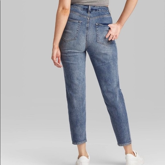 High Rise Mom Jeans - Picture 3 of 4
